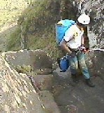 Philippe au départ de la spectaculaire cascade  de 150m du Correa