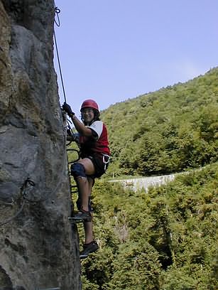 La via ferrata de Luz est surtout verticale 